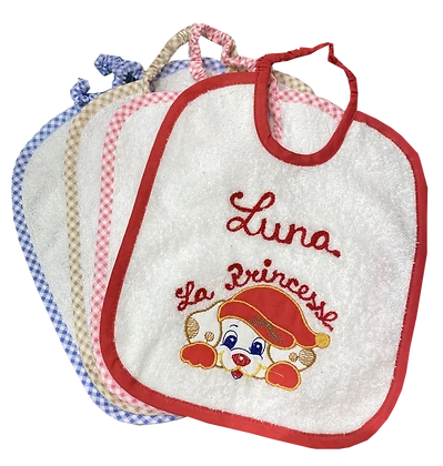 Bavaglio Young personalizzato con nome ricamato a mano, Ricami Veronica