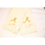 Coppia asciugamani macrame personalizzata con nome ricamato, Ricami Veronica