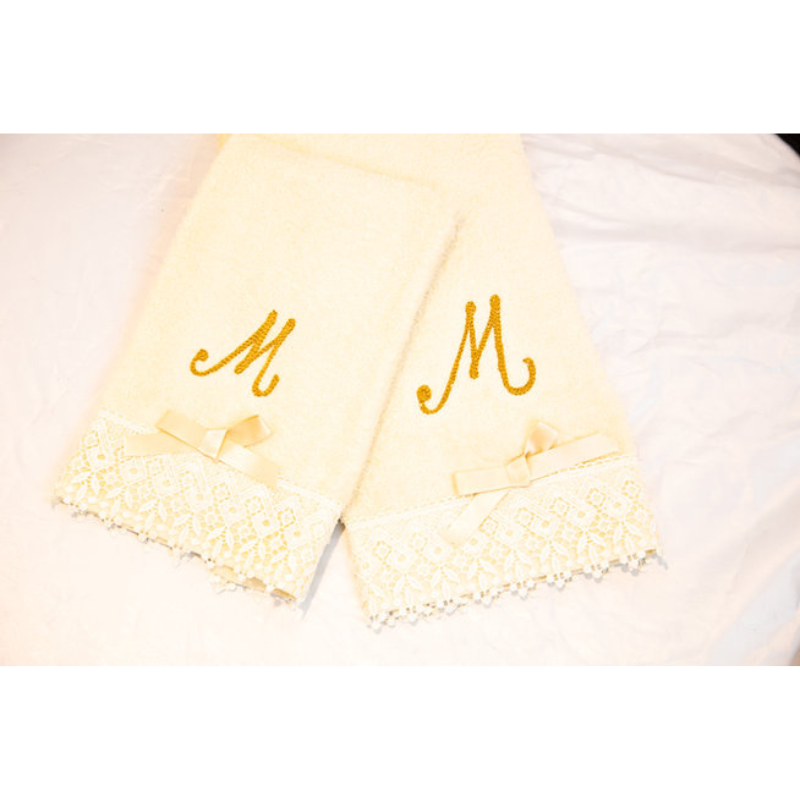 Coppia asciugamani macrame personalizzata con nome ricamato, Ricami Veronica