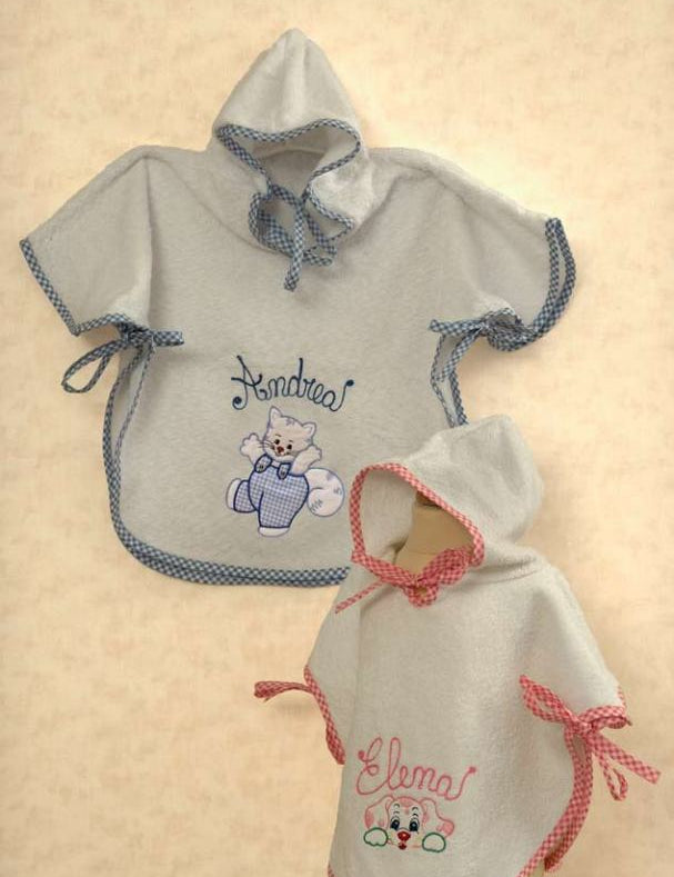 Accappatoio poncho per neonato personalizzato con nome ricamato, Ricami Veronica